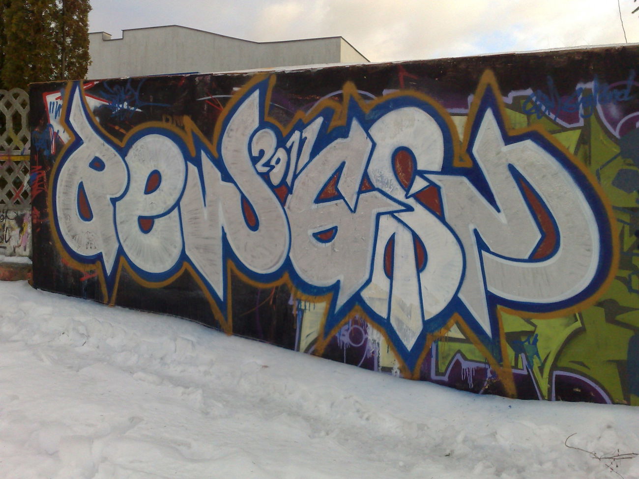 Graffiti Wall - Photo by gsmcrew - gsm (2011)