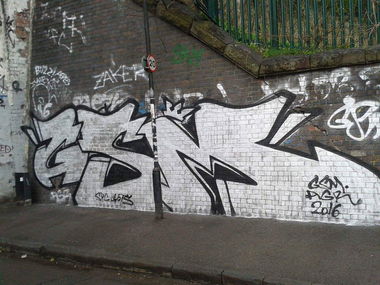 Graffiti Bombing - Photo by gsmcrew (2016)
