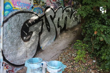Graffiti Bombing - Photo by gsmcrew - gsm