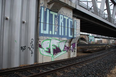 Graffiti Bombing - Photo by haftbefehl - EFS, EF, ÄP