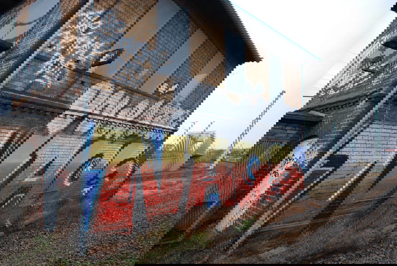 Graffiti Bombing - Photo by haftbefehl - NAQS, POUR, NESTI (2013)