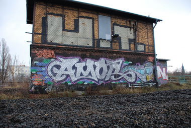 Graffiti Bombing - Photo by haftbefehl - AMOR, UT, Trainline (2010)