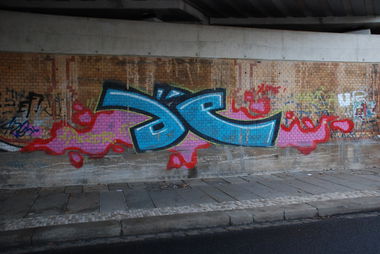 Graffiti Bombing - Photo by haftbefehl - ÄPS, ÄP, Dresden (2012)