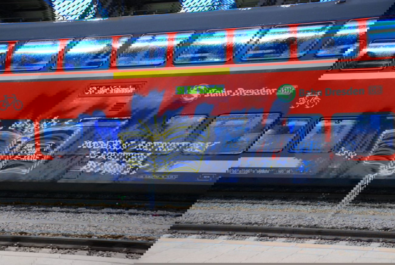 Graffiti Train - Photo by haftbefehl - Non-Writing, Art, Train (2014)