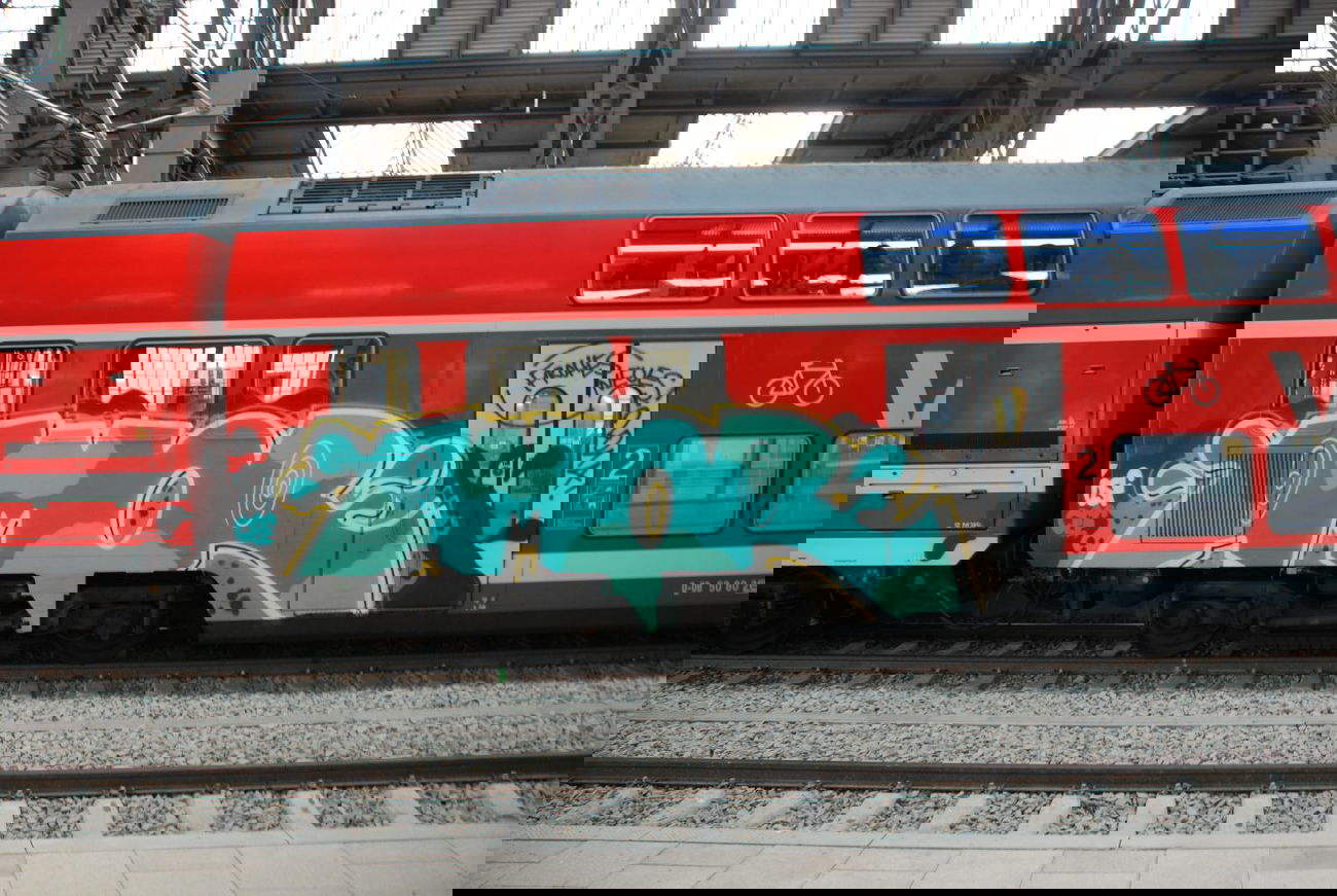 Graffiti Train - Photo by haftbefehl - AMOR, NESTI, EF (2014)