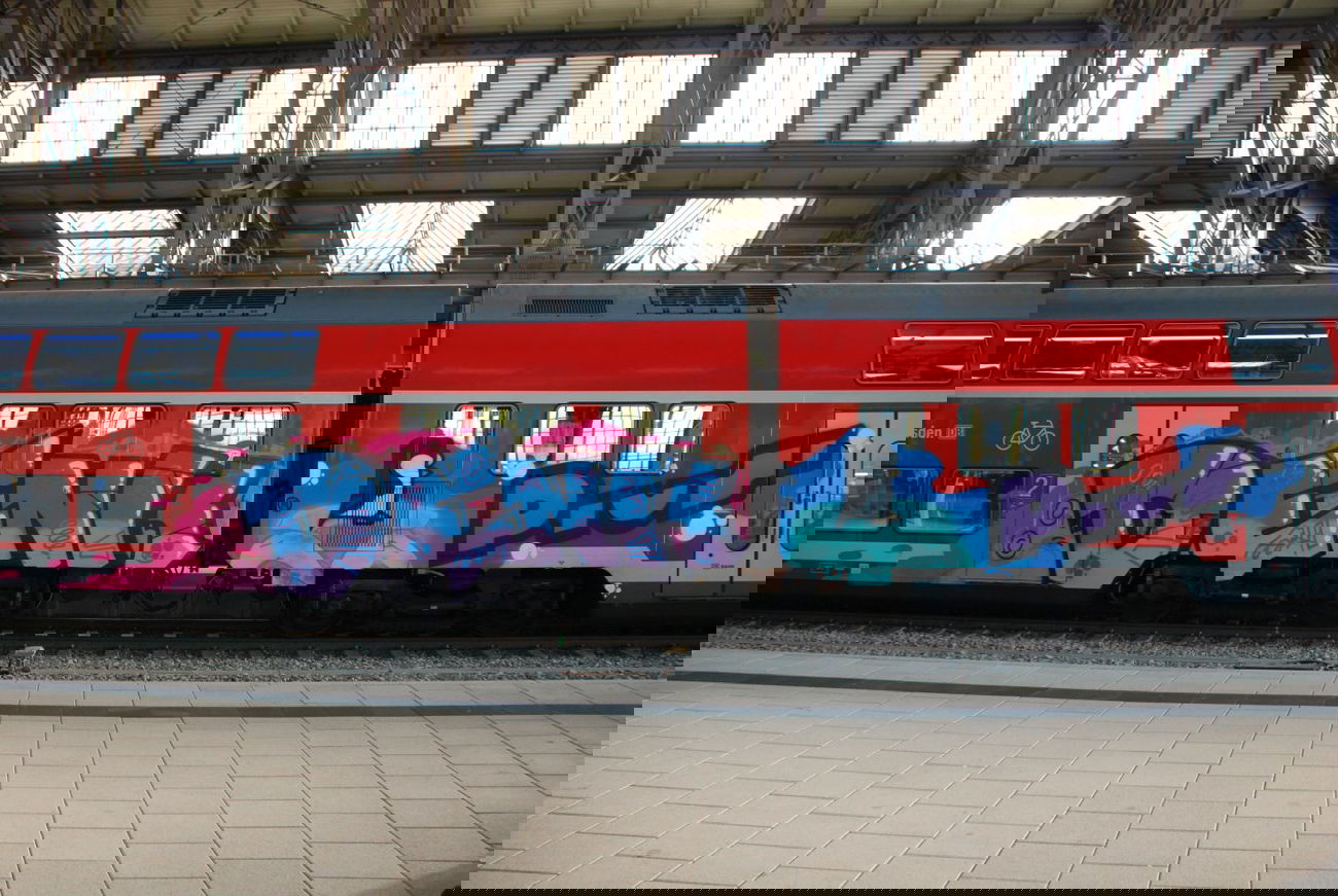 Graffiti Train - Photo by haftbefehl - DENK, PIUS, HOTS (2014)