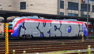 Graffiti Train - Photo by hahaha - syro (2014)