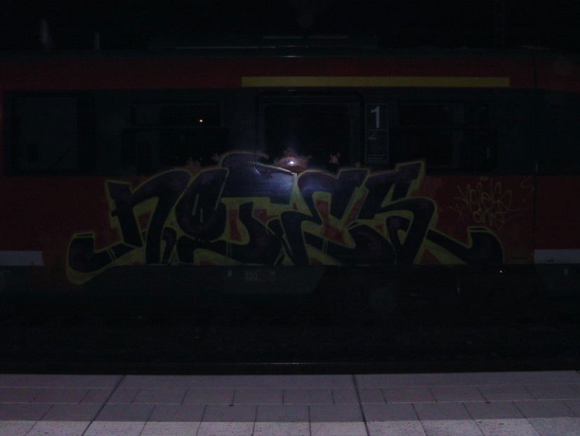 Graffiti Train - Photo by hainz107 - notes, eca, welt