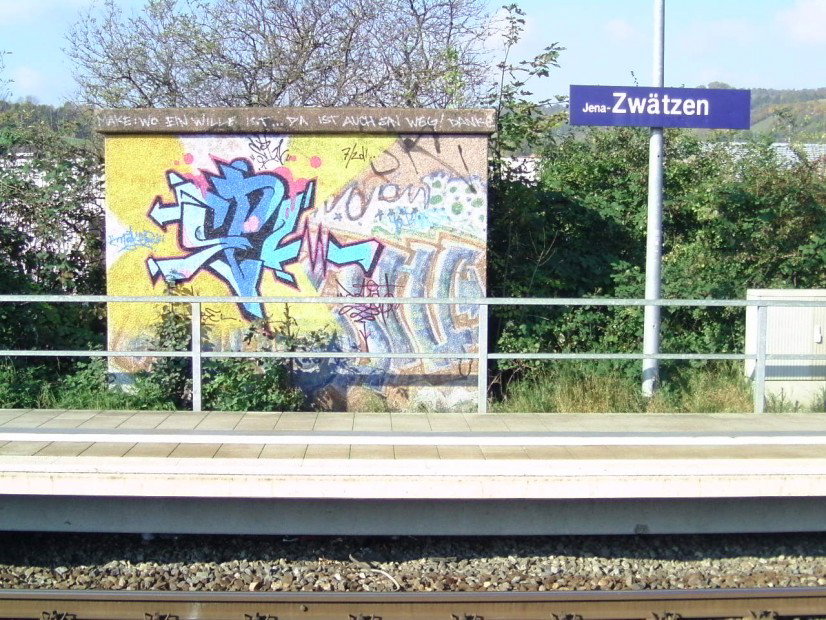 Graffiti Bombing in Jena - Photo by hainz107 - spl