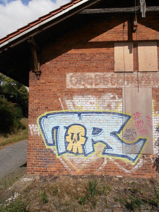 Graffiti Wall - Photo by hainz107