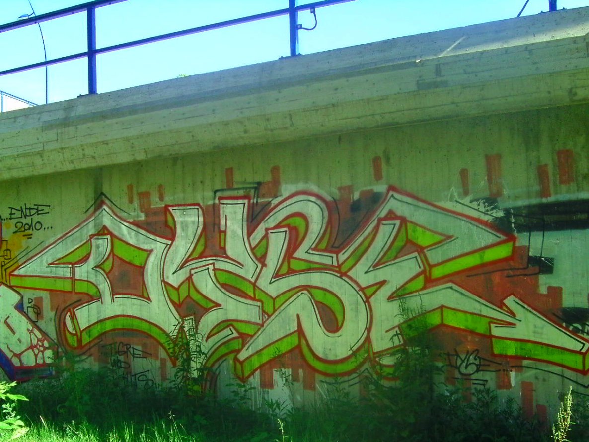 Graffiti Bombing in Jena - Photo by hainz107 - dyse