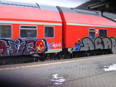 Graffiti Train - Photo by hainz107 - chizo, acab