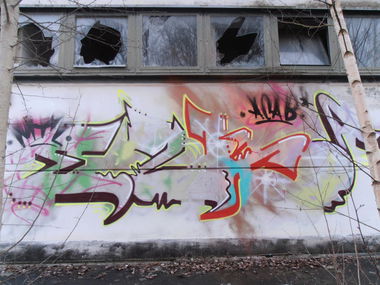 Graffiti Wall - Photo by hainz107 - ezko, mtl
