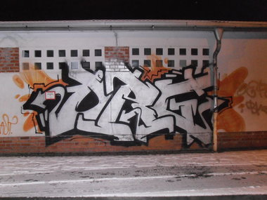 Graffiti Bombing in Leipzig - Photo by hainz107 - org