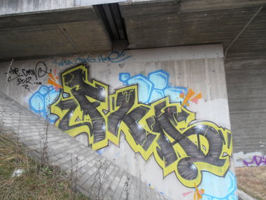 Graffiti Bombing in Leipzig - Photo by hainz107 - fka