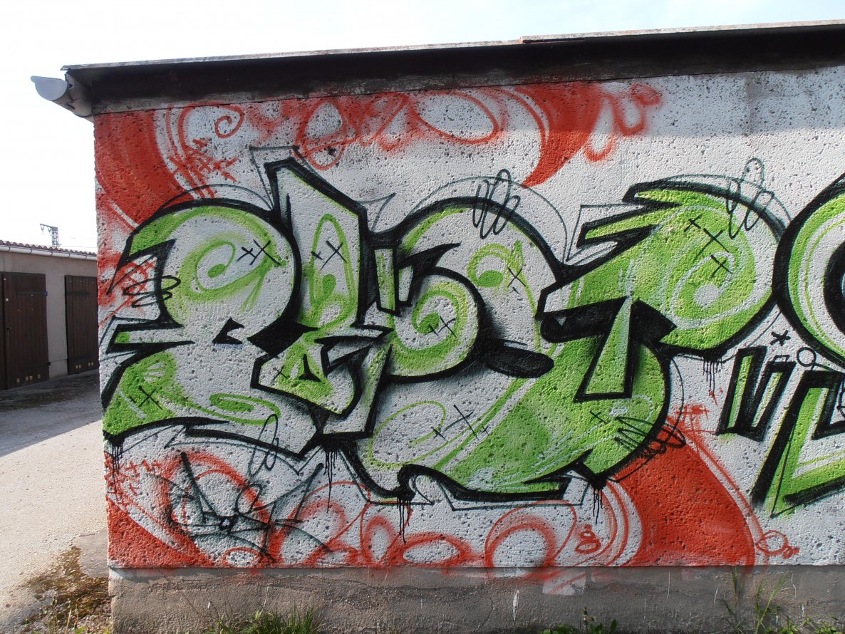 Graffiti Bombing in Erfurt - Photo by hainz107 - boist