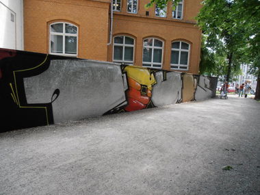 Graffiti Bombing in Jena - Photo by hainz107 - 10, uf (2014)