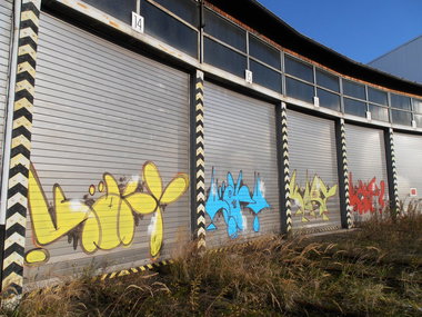 Graffiti Bombing in Gera - Photo by hainz107 - käry, daw, org