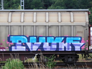 Graffiti Train - Photo by hainz107 - duke, ivory, pref