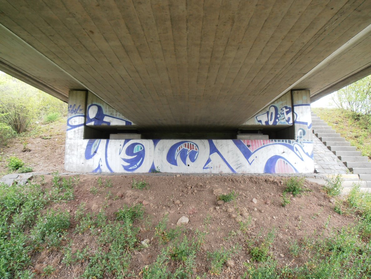 Graffiti Bombing in Jena - Photo by hainz107 - übel