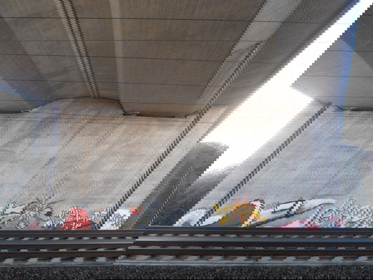 Graffiti Bombing in Leipzig - Photo by hainz107 - nbswe, mutant, buja