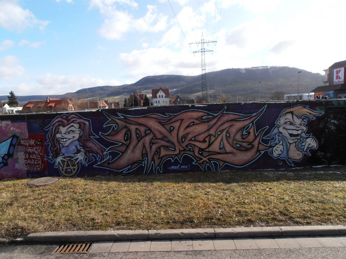 Graffiti Wall in Jena - Photo by hainz107 - earl, mfs (1996)