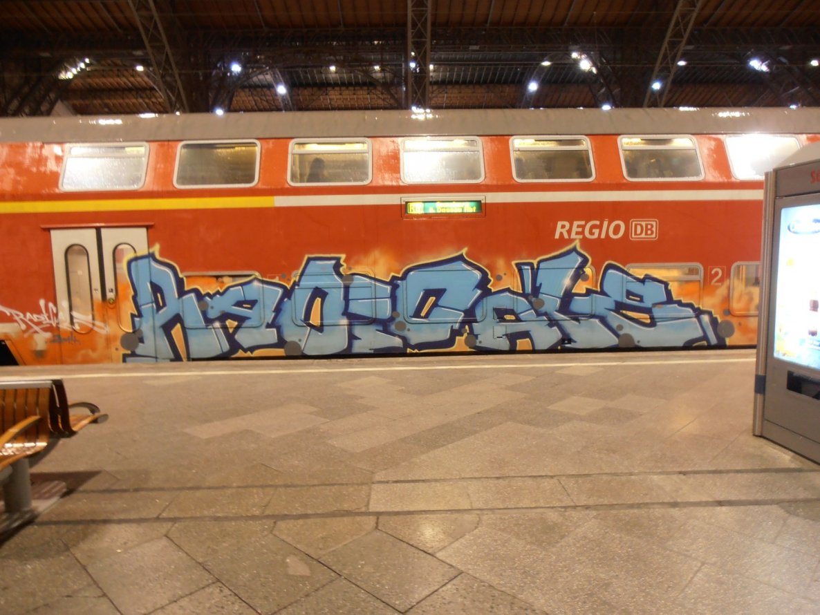 Graffiti Train - Photo by hainz107 - radicals
