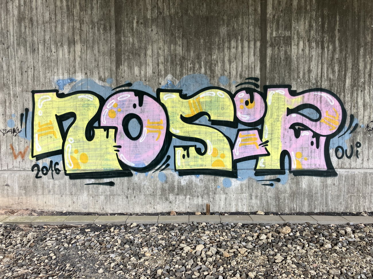 Graffiti Bombing - Photo by hainz107 - NOSIR, OUI