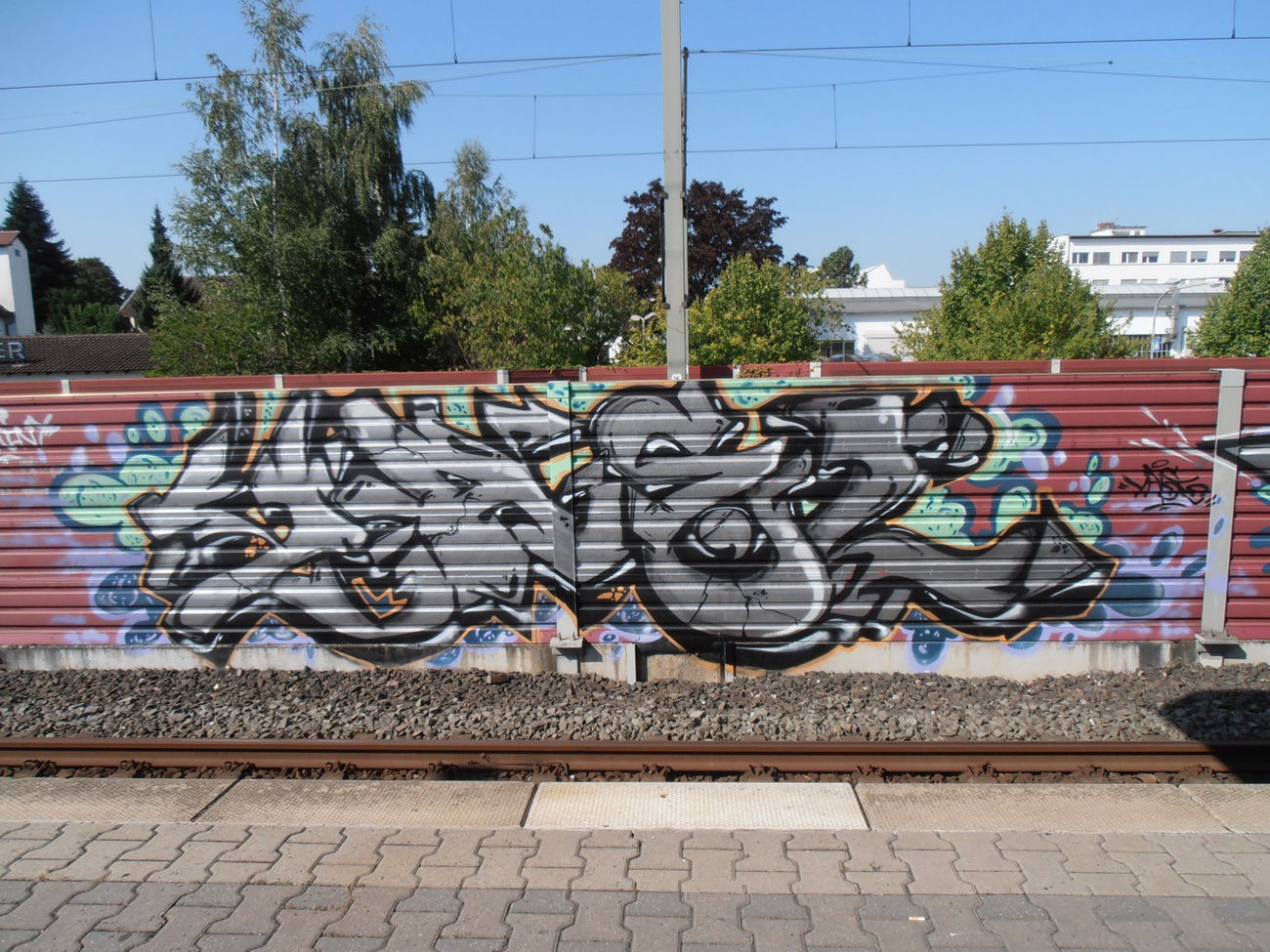 Graffiti Bombing in Frankfurt - Photo by hainz107