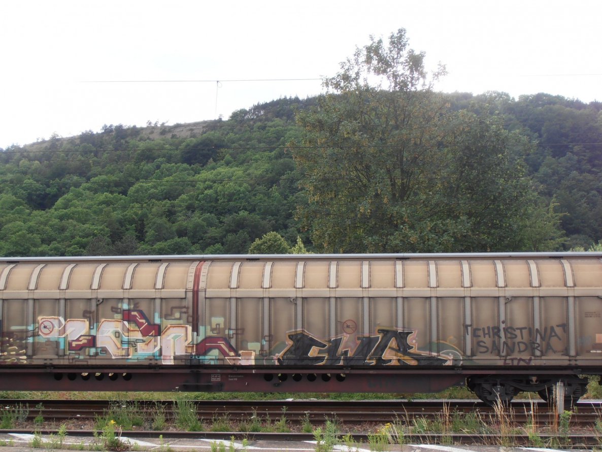 Graffiti Train - Photo by hainz107 - ?, cwr