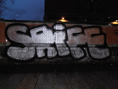 Graffiti Bombing in Leipzig - Photo by hainz107 - saife