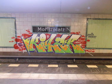 Graffiti in BERLIN - Photo by hainz107