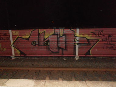 Graffiti Bombing - Photo by hainz107 - chip, fts
