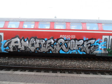 Graffiti Train - Photo by hainz107 - amore, sore