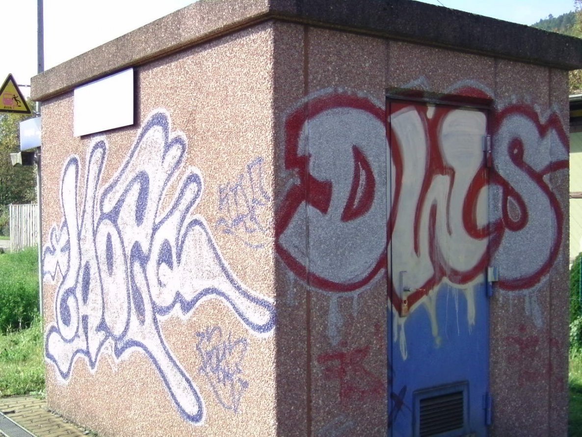 Graffiti Bombing in Jena - Photo by hainz107 - laoz, xq, dws