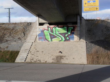Graffiti Bombing - Photo by hainz107 - xp