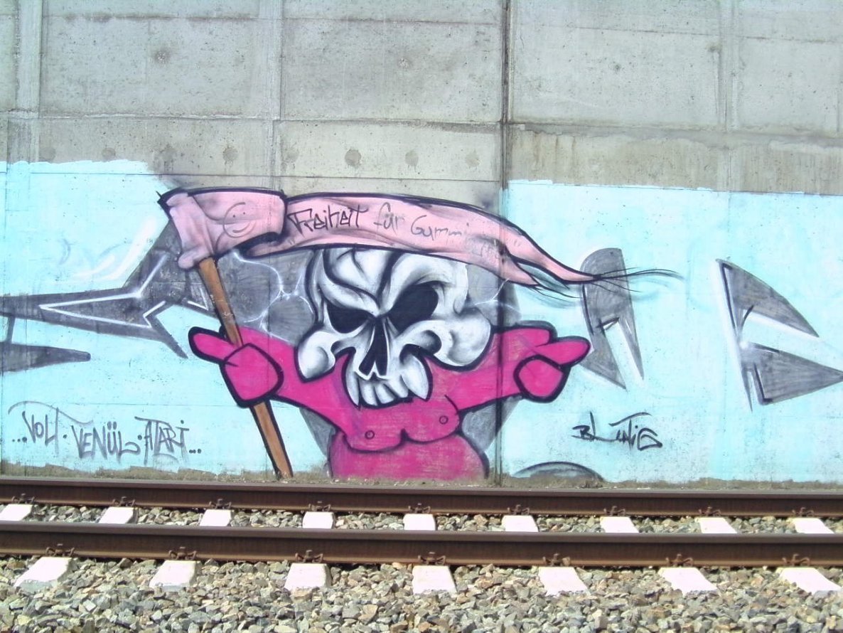Graffiti Bombing in Jena - Photo by hainz107 - wrs, bsr, volt