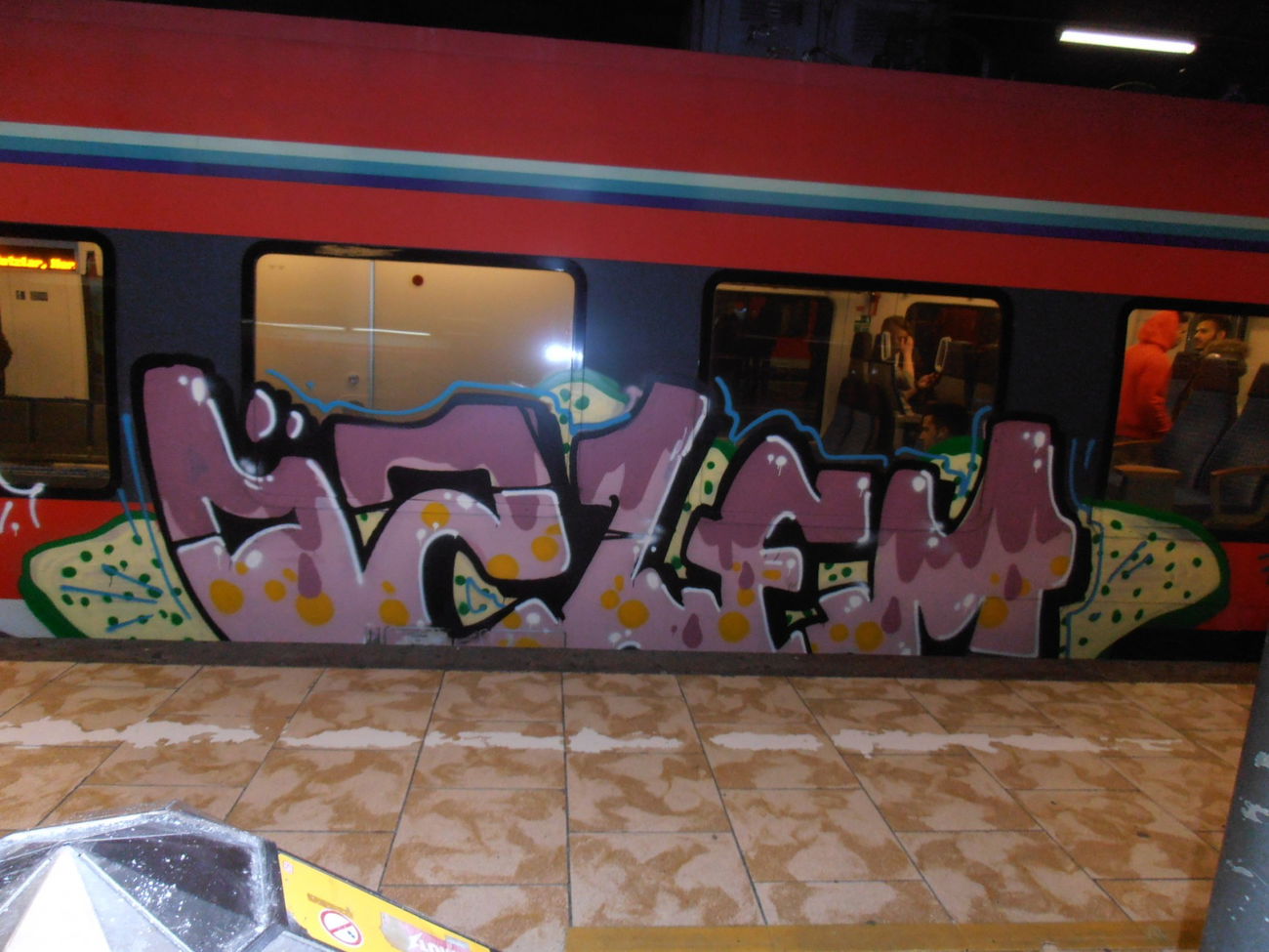 Graffiti Train - Photo by hainz107 - özlem