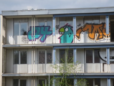 Graffiti Bombing in Magdeburg - Photo by hampelmann (2013)