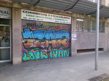 Graffiti Bombing in Barcelona - Photo by hanswurst
