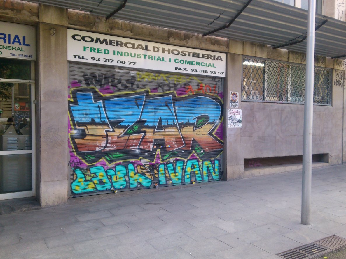 Graffiti Bombing in Barcelona - Photo by hanswurst