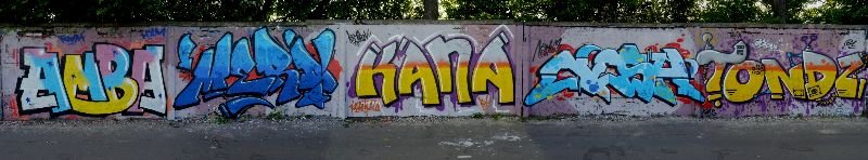 Graffiti Wall in Warsaw - Photo by hanzo122 - amba, merd, kana (2013)