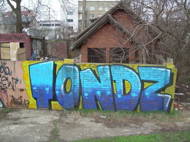 Graffiti Wall - Photo by hanzo122 - tondz (2013)