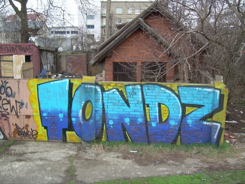 Graffiti Wall - Photo by hanzo122 - tondz (2013)