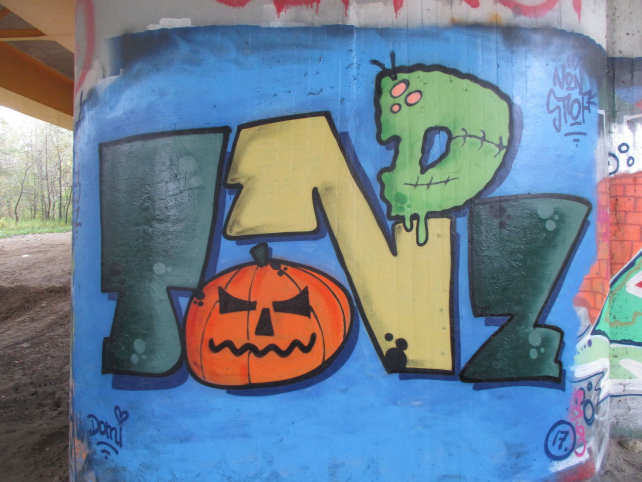 Graffiti Wall - Photo by hanzo122 - T.O.N.D.Z. (2017)