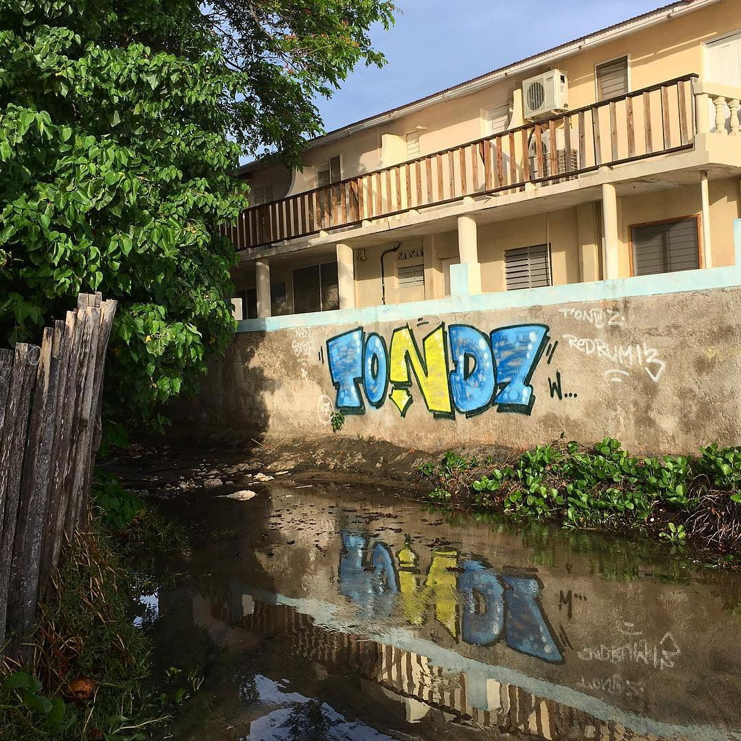 Graffiti Wall in Jamajka - Photo by hanzo122 - RastaTondz (2017)