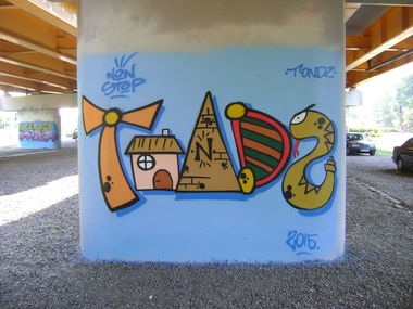 Graffiti Wall in Warsaw - Photo by hanzo122 - tondz (2015)