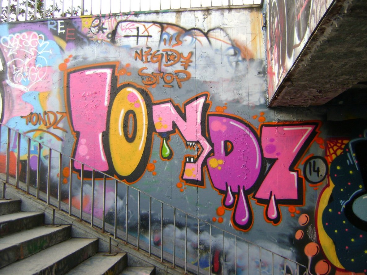 Graffiti Wall in Warsaw - Photo by hanzo122 - TondzLeeTondz (2014)