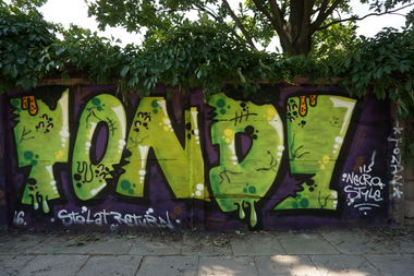 Graffiti Wall in Warsaw - Photo by hanzo122 - NecroTondz (2016)