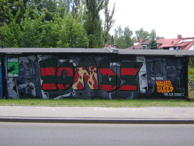 Graffiti Wall in Warsaw - Photo by hanzo122 - Merd, Tondz (2015)
